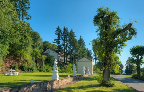 Natural landscape, Area and facilities