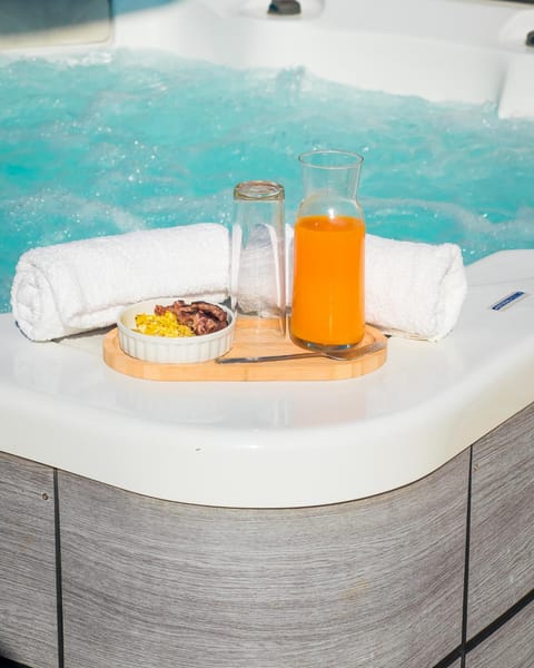 Hot Tub, Food and drinks, Food, Pool view, Swimming pool, Drinks
