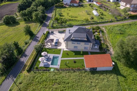 Property building, Garden view