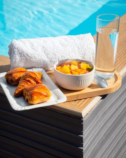 Day, Food and drinks, Food, Pool view, Swimming pool, Breakfast, Continental breakfast, Drinks