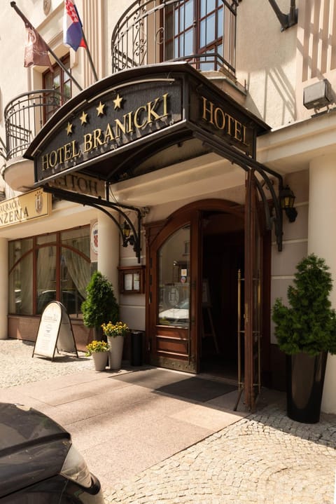 Property building, Facade/entrance, Street view