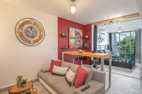 Communal lounge/ TV room, Living room, Lounge or bar, locker