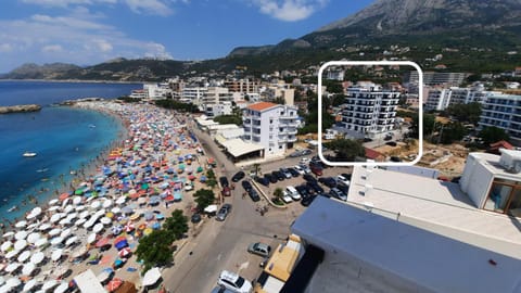 Property building, Neighbourhood, Bird's eye view, Beach, Sea view, Location, Parking