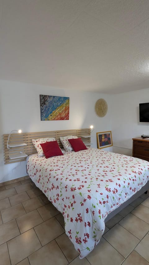 Studio 28m2 climatisé,WIFI, proche des calanques,plages Apartment in La Ciotat