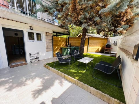 Patio, Garden