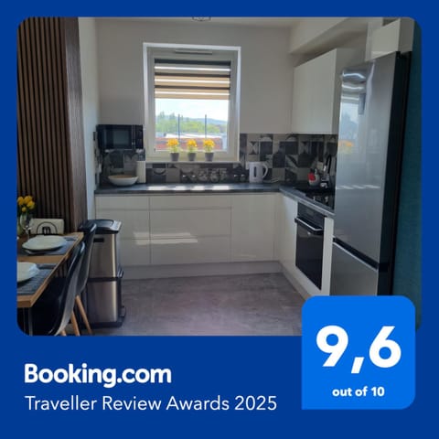 Kitchen or kitchenette, Dining area, kitchen