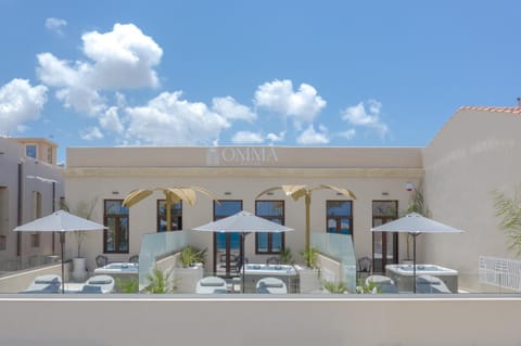 Property building, Patio, Day, sunbed