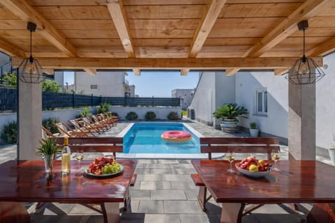 Pool view, Swimming pool
