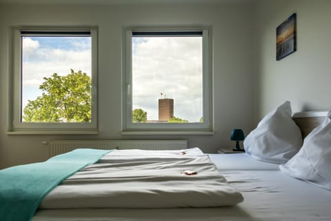 Bed, View (from property/room), Bedroom, Landmark view