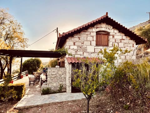 Property building, Patio, Facade/entrance