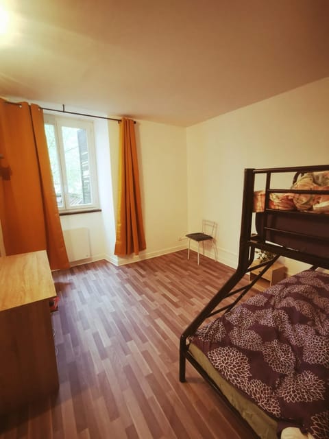 Photo of the whole room, Bedroom, bunk bed