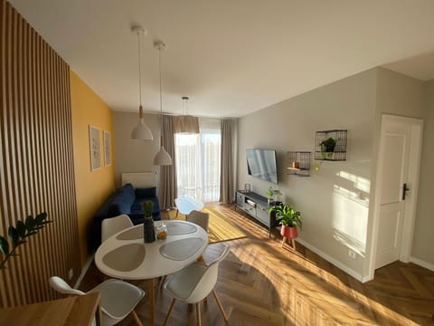 Coffee/tea facilities, Dining area