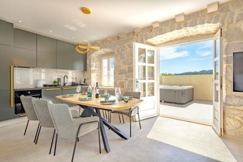 Living room, Seating area, Dining area