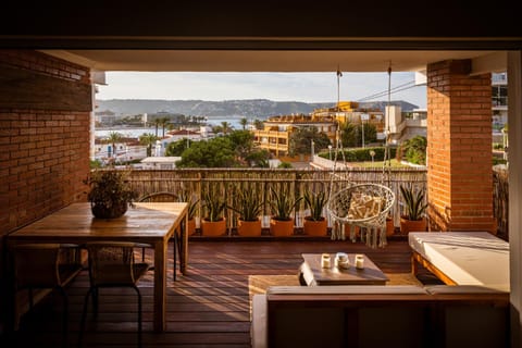 Natural landscape, Balcony/Terrace, Mountain view, Sea view