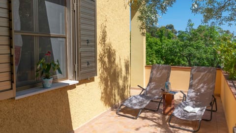 Spring, Day, Balcony/Terrace, Balcony/Terrace, Garden view, sunbed