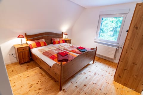 Bed, Photo of the whole room, Bedroom, wardrobe