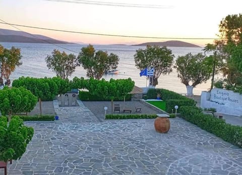 Property building, Beach, Sea view, Location