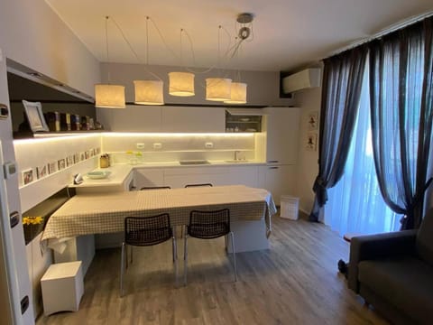 Kitchen or kitchenette, Living room, Dining area