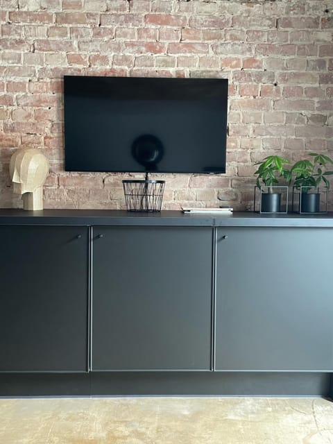 TV and multimedia, Living room, microwave