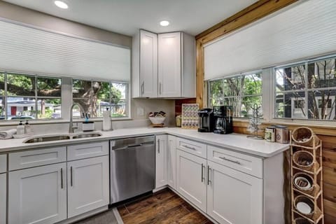 Cozy Riverside Villa - Walkable to Bars & Restaurants House in Jacksonville