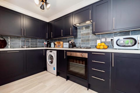 Air Maison - Bright & Breezy Apartment in Portsmouth