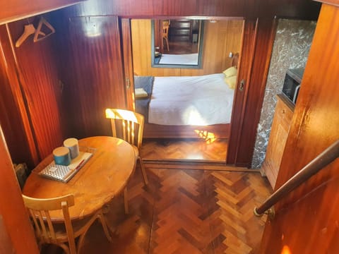 Bateau péniche Lille - Euratechnologie Apartment in Lille