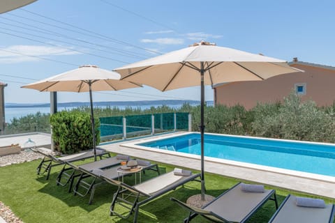 Sea view, Swimming pool