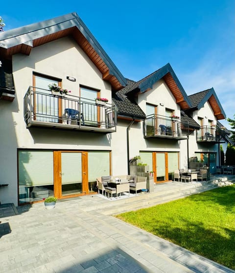 Property building, Balcony/Terrace, Balcony/Terrace