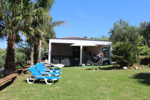 Day, Garden view