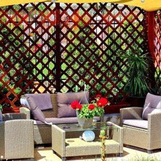 Seating area