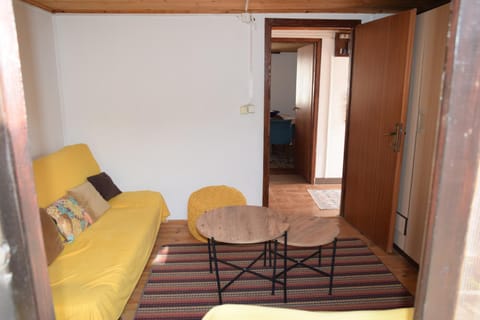 Family Guest House Apartment in Ulcinj