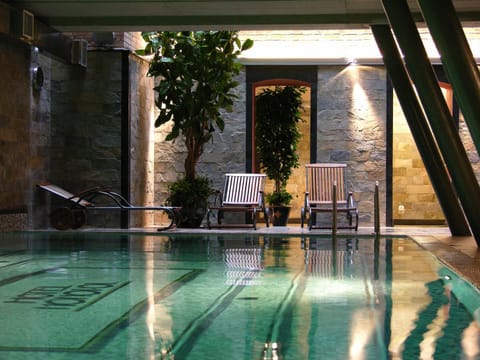 Pool view, Swimming pool, sunbed