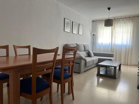 Garden Teatinos, apartamento con piscina, aparcamiento y AC Apartment in Malaga