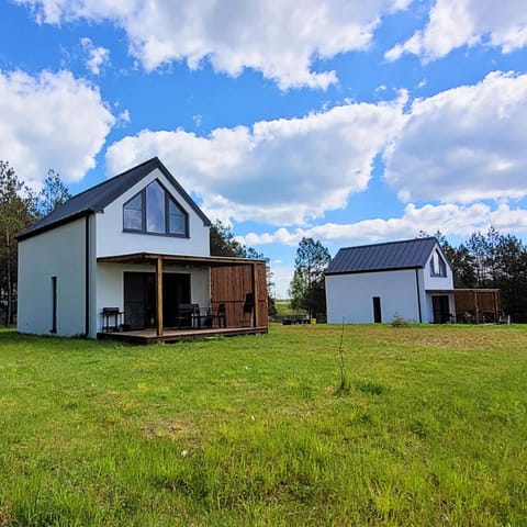 Property building, Spring, Day, Garden, Garden view