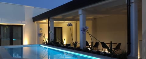 Property building, Swimming pool