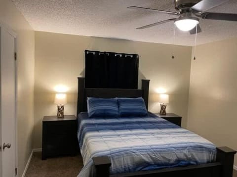 Charming 1-BR upstairs apartment near Fort Sill! Apartment in Lawton