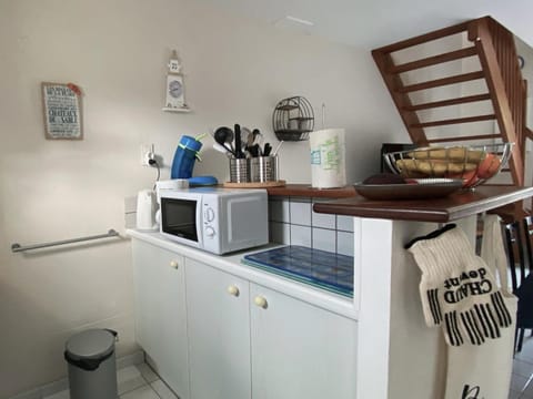 Maison calme avec jardin, à 500m de la plage, proche commerces, bien équipée pour 4 personnes - FR-1-639-19 House in Brittany