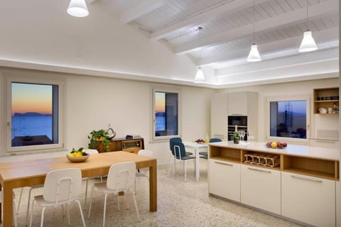 Living room, Photo of the whole room