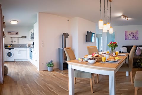 Property building, Kitchen or kitchenette, Living room