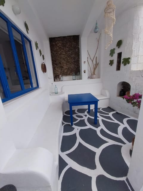 Blue on The Beach Apartment in Poros