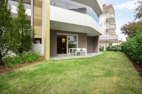 Property building, Garden, Garden view