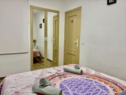 Bed, Bedroom, wardrobe