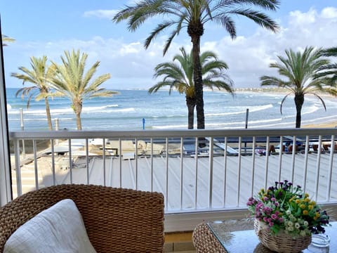 Natural landscape, Balcony/Terrace, Sea view