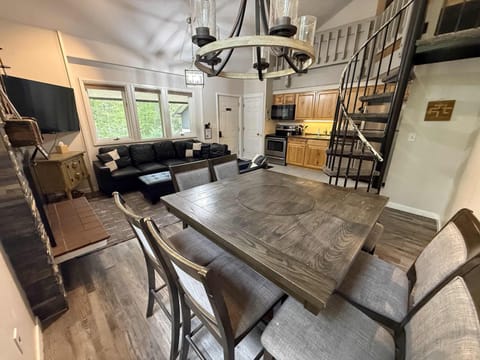 Mountain Villas Condo Retreat for 12 House in Boyne Falls