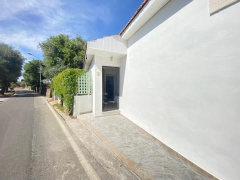 San Teodoro - Civico 35 Bed and Breakfast in San Teodoro