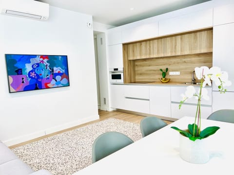 Kitchen or kitchenette, Communal kitchen