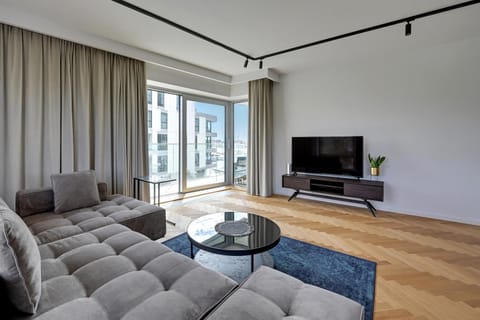 Communal lounge/ TV room, TV and multimedia, Living room, Seating area