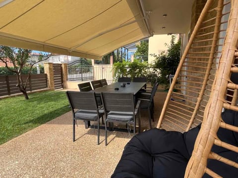 Artline Family Suite House in Halkidiki