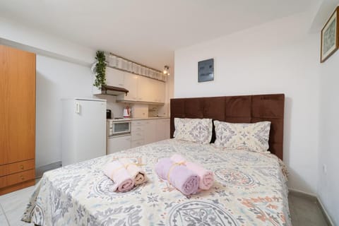 The square Apartment in Thasos