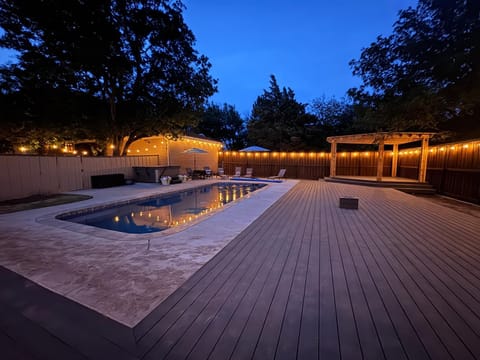 THE CW HOUSE Bed and Breakfast in Claude